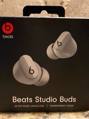Beats by Dre Beats Studio Buds - Gray